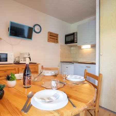 Les Mousquetons-20 By Interhome *